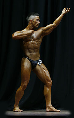 Petr Pavelec in bodybuilding competition